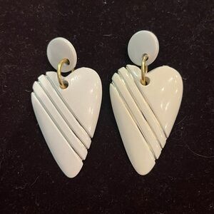Vintage 80s gold wire striped puffy Creamy white Heart dangle Earrings. So RAD!